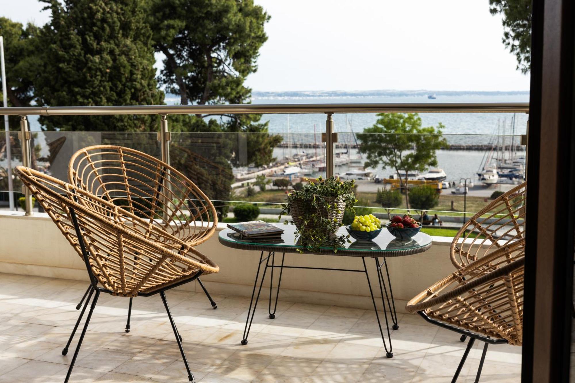 Champagne Sea View Apartment By Binobi! Thessaloníki Eksteriør bilde