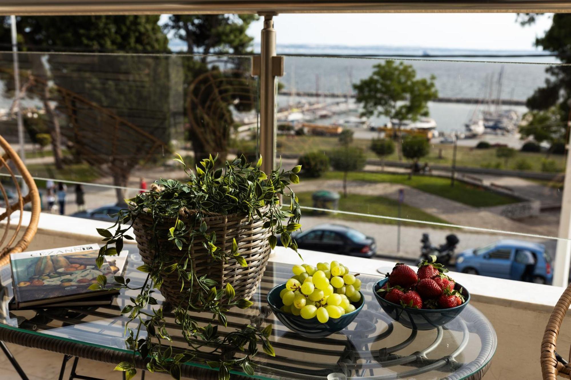 Champagne Sea View Apartment By Binobi! Thessaloníki Eksteriør bilde